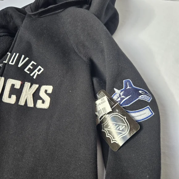 Vancouver Canucks NHL Zip Hoodie Black Spellout Logo Women’s Large NWT - Picture 5 of 9